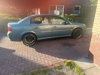 Usata Opel Vectra 155 CV (114 kW) 2004 Andere farben Utilitaria