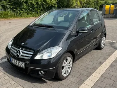 Gebraucht Mercedes A180 Avantgarde 109 PS (80 kW) 2011 Schwarz Limousine