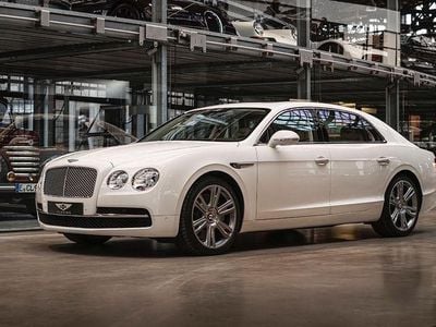 Weiß Gebraucht 2014 Bentley Flying Spur Limousine | 67.900 € (Teuer)