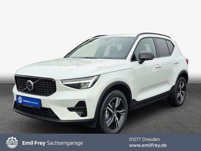 Neu Volvo XC40 Plus 163 PS (119 kW) 2026 Weiß SUV