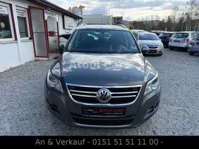 Gebraucht VW Tiguan Team 140 PS (102 kW) 2011 Grau SUV