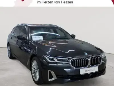 Gebraucht BMW 520 Luxury Line 190 PS (139 kW) 2023 Grau Kombi