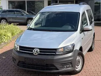 Gebraucht VW Caddy 102 PS (75 kW) 2019 Silber metallic Van / Kleinbus