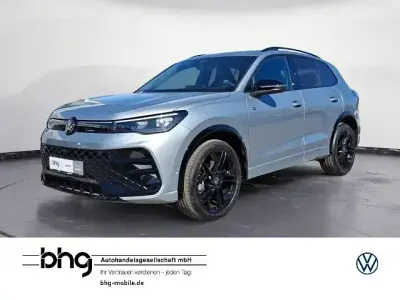 Gebraucht VW Tiguan R-line 193 PS (141 kW) 2025 Silber SUV