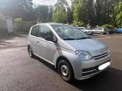 Gebraucht Daihatsu Cuore Plus 58 PS (42 kW) 2006 Silber Kleinwagen