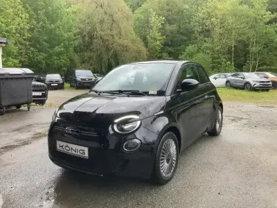 Gebraucht Fiat 500e Basis 86 kW (118 PS) 2023 Schwarz Kleinwagen