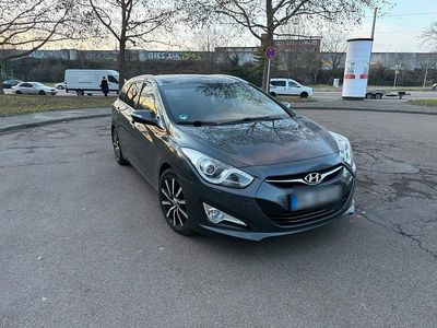 Gebraucht Hyundai i40 136 PS (100 kW) 2015 Grau Kombi