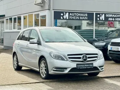 Gebraucht Mercedes B200 156 PS (114 kW) 2014 Silber Kleinwagen