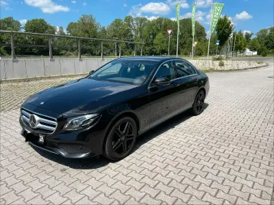Gebraucht Mercedes E400 Avantgarde 333 PS (244 kW) 2017 Schwarz Limousine