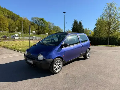 Second-hand Renault Twingo 58 CP (42 kW) 2001 Albastru Hatchback