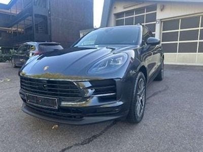 Gebraucht Porsche Macan Basis 245 PS (180 kW) 2019 Blau SUV
