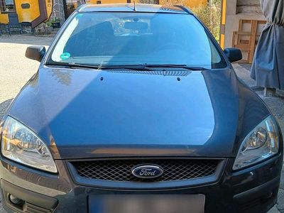 Gebraucht Ford Focus 106 PS (77 kW) 2006 Grau Kombi