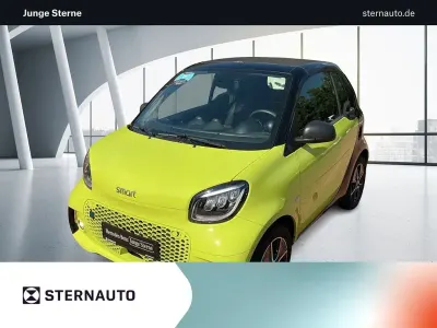 Gebraucht Smart ForTwo Electric Drive Exclusive 60 kW (82 PS) 2024 Bodypanels in lime green Cabrio
