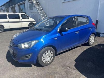 Gebraucht Hyundai i20 75 PS (55 kW) 2013 Blau Kleinwagen