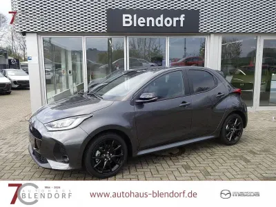 Neu Mazda 2 Homura-Line 116 PS (85 kW) 2025 Grau Limousine