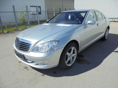 Second-hand Mercedes S500 387 CP (284 kW) 2009 Argintiu Berlinǎ