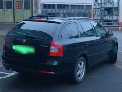 Gebraucht Skoda Octavia 122 PS (89 kW) 2010 Schwarz Kombi