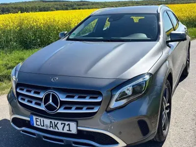Gebraucht Mercedes GLA200 Urban 156 PS (114 kW) 2019 SUV