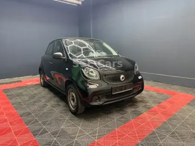 Gebraucht Smart ForFour Basis 71 PS (52 kW) 2018 Schwarz Kleinwagen