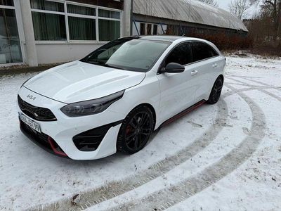Gebraucht Kia ProCeed GT 204 PS (150 kW) 2023 Weiß Kombi