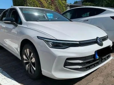 Gebraucht VW Golf VIII Goal 150 PS (110 kW) 2025 Weiß Limousine
