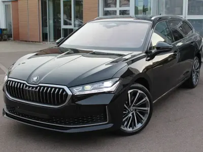 Nowe Skoda Superb LAURIN & KLEMENT 265 KM (194 kW) 2025 Czarny Kombi