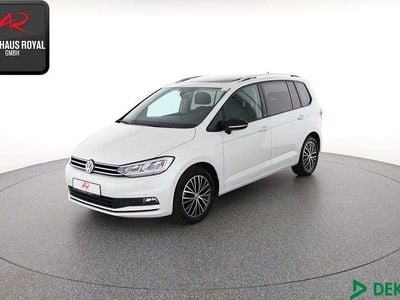 Gebraucht VW Touran 116 PS (85 kW) 2020 Oryxwhite Van / Kleinbus