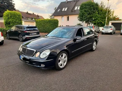 Gebraucht Mercedes E240 Avantgarde 177 PS (130 kW) 2005 Schwarz Limousine