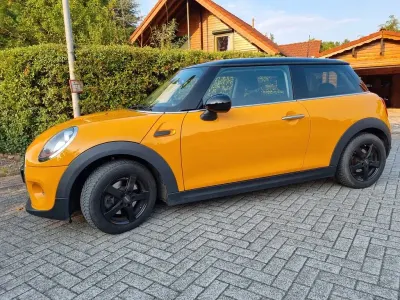 Używany Mini Cooper 136 KM (100 kW) 2014 Żółty Hatchback