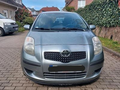 Usata Toyota Yaris 87 CV (63 kW) 2008 Argento Utilitaria