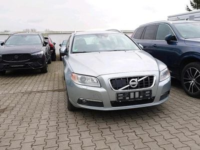Silber Gebraucht 2012 Volvo V70 Kombi | 13.500 €