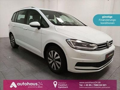 Gebraucht VW Touran Comfortline 122 PS (89 kW) 2023 Weiß Van / Kleinbus