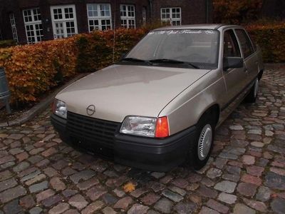Gebraucht Opel Kadett 75 PS (55 kW) 1986 Gold Limousine