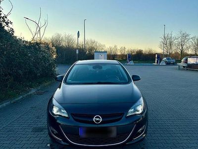 Gebraucht Opel Astra 165 PS (121 kW) 2015 Schwarz Limousine