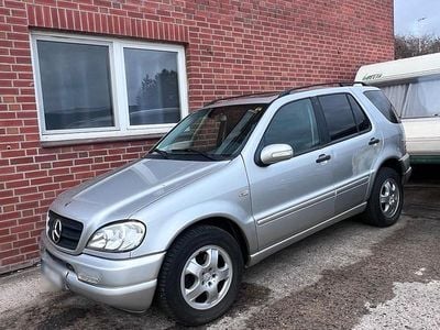 Second-hand Mercedes ML270 163 CP (119 kW) 2001 Argintiu SUV