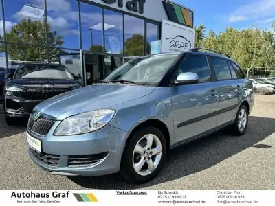 Gebraucht Skoda Fabia Family 86 PS (63 kW) 2011 Satingrau Kombi
