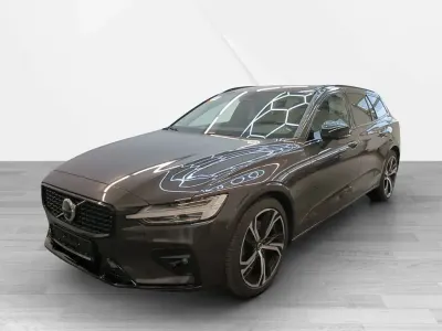 Gebraucht Volvo V60 Plus 197 PS (144 kW) 2024 Grau Kombi