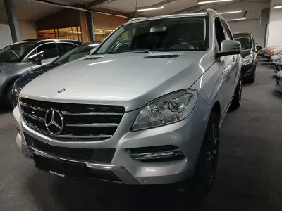 Gebraucht Mercedes ML250 204 PS (150 kW) 2012 Silber SUV