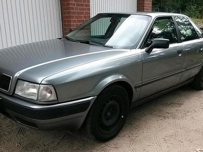 Grau Gebraucht 1992 Audi 80 Limousine | 3.500 €