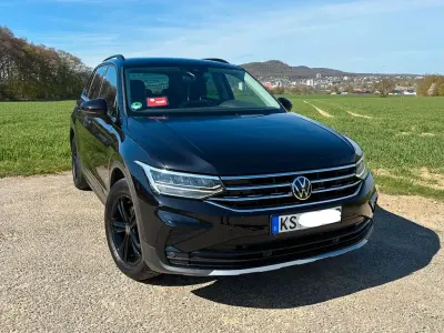 Gebraucht VW Tiguan Sport 150 PS (110 kW) 2022 Schwarz SUV