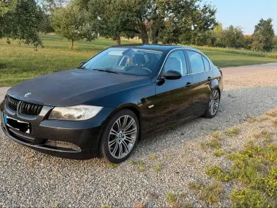 Gebraucht BMW 325 Basis 218 PS (160 kW) 2007 Limousine