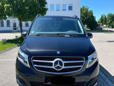 Mercedes V220