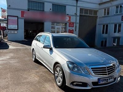 Silber Gebraucht 2010 Mercedes E250 Avantgarde Kombi | 14.850 € (Etwas zu teuer)