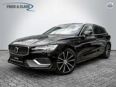 Gebraucht Volvo V60 Core 349 PS (256 kW) 2023 Schwarz Kombi
