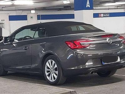 Second-hand Opel Cascada Innovation 140 CP (102 kW) 2015 Maro Cabrio