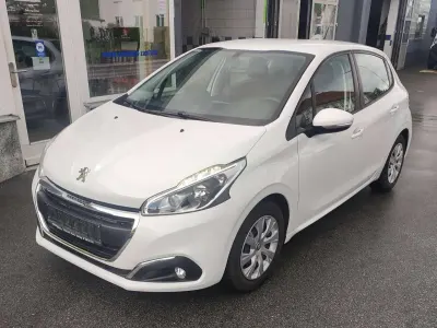 Gebraucht Peugeot 208 Active 82 PS (60 kW) 2018 Lack weiss banquise Kleinwagen