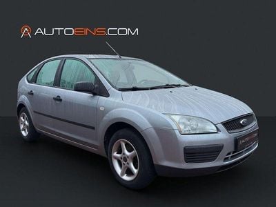 Gebraucht Ford Focus Ambiente 101 PS (74 kW) 2005 Silber Limousine