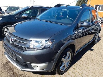 Usado Dacia Sandero Prestige 90 HP (66 kW) 2016 Sedan