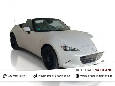 Gebraucht Mazda MX5 Selection 184 PS (135 kW) 2021 Snowflake white pearl Cabrio