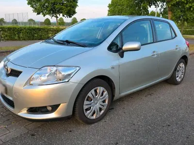 Brugt Toyota Auris 132 HK (97 kW) 2007 Sølv Hatchback